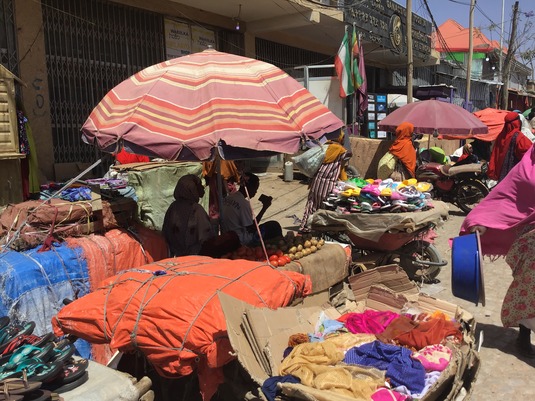 2024-12-02-Vortrag-Tufa: Picture of a market dominated by refugees women petty traders